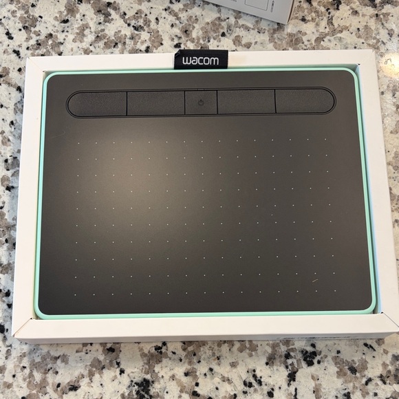 Wacom Intuos Creative Pen Table Pistachio - Picture 3 of 4